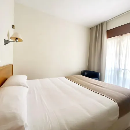 雷乌卡酒店 3* 阿利坎特